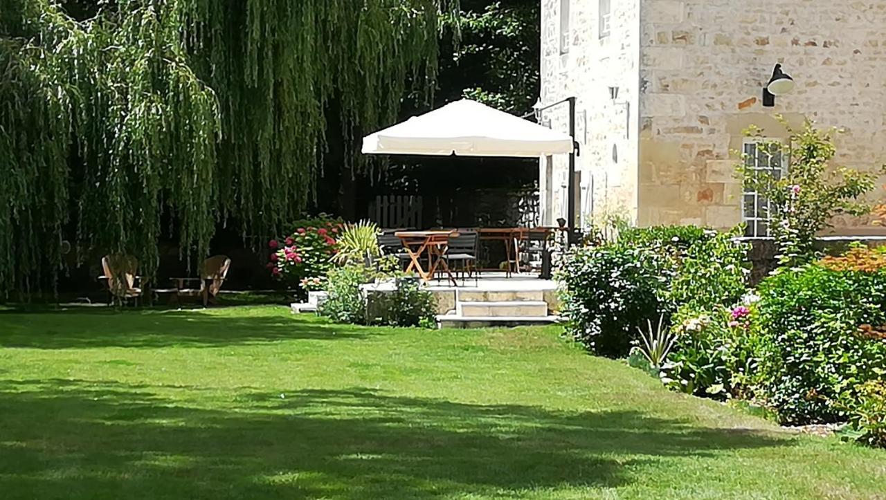 Le Moulin De Nanteuil Hotel Migne-Auxances Exterior photo